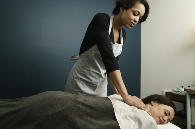 Swedish Relaxation Massage Camrose 2 Chiropractic vs Massage Therapy at Central Physiotherapy